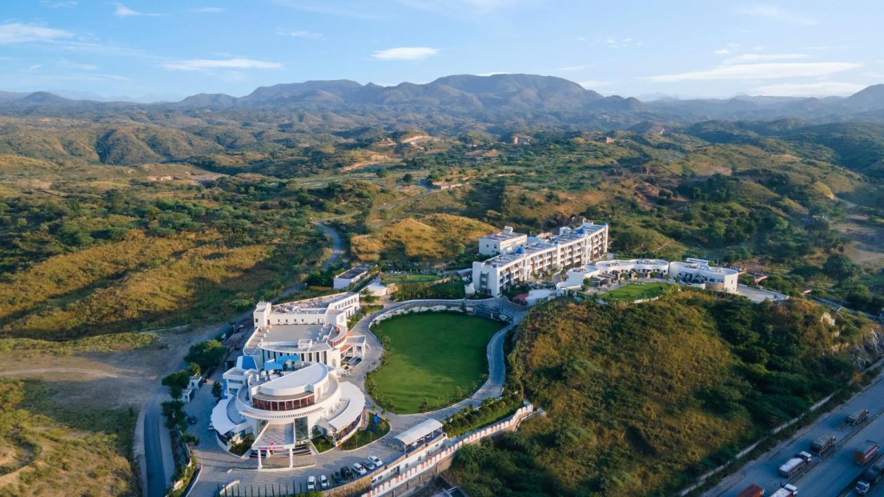 Ramee Royal Resort & Spa - Udaipur Exterior foto